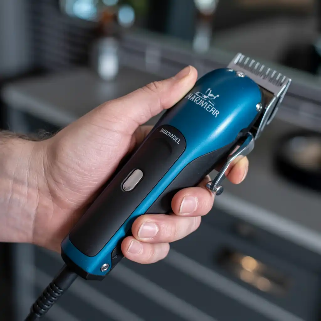Van haartondeuses tot scheermessen: hoe haal je het beste uit je haarstylingtools?